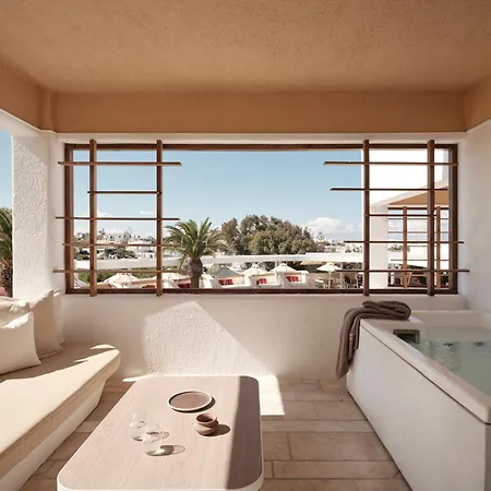 アンドロニコス ホテル