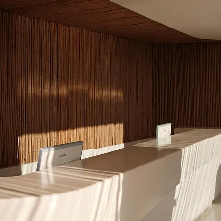 ホテル アンドロニコス 4*