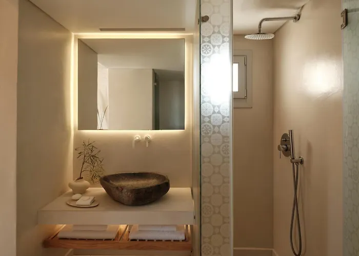 안드로니코스 4*