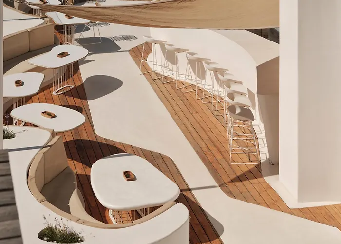 안드로니코스 Mykonos Town